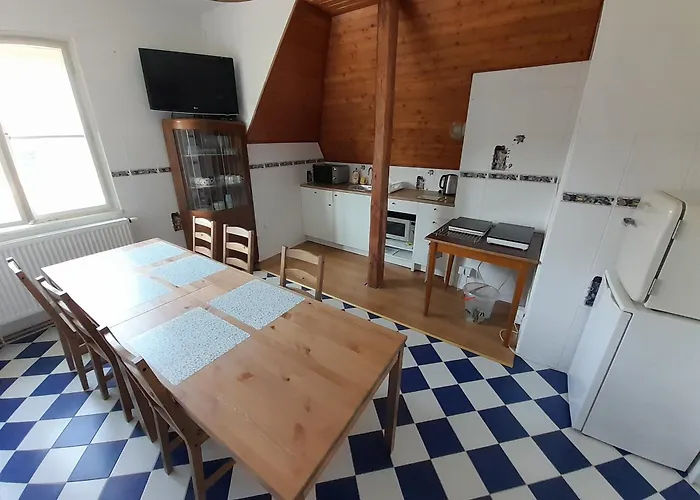 Pod Vezi Rum i privatbostad Teplice nad Metují