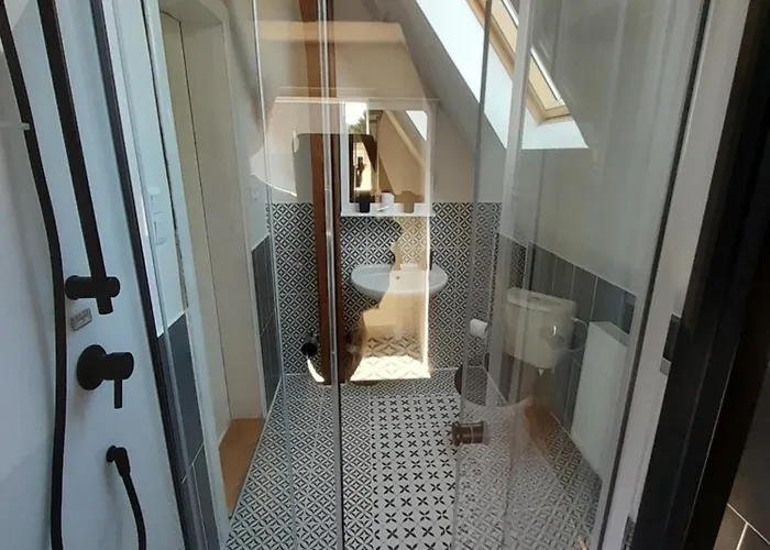 Pod Vezi Rum i privatbostad Teplice nad Metují